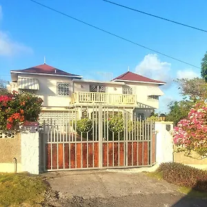 Castlevue Bed & Breakfast
